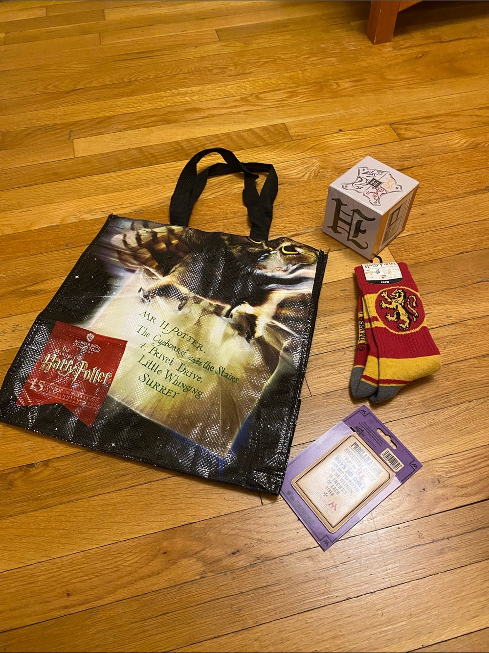 Harry Potter NEW Card Holder,Note Cube, Socks and Studio London Reusable Shopper
